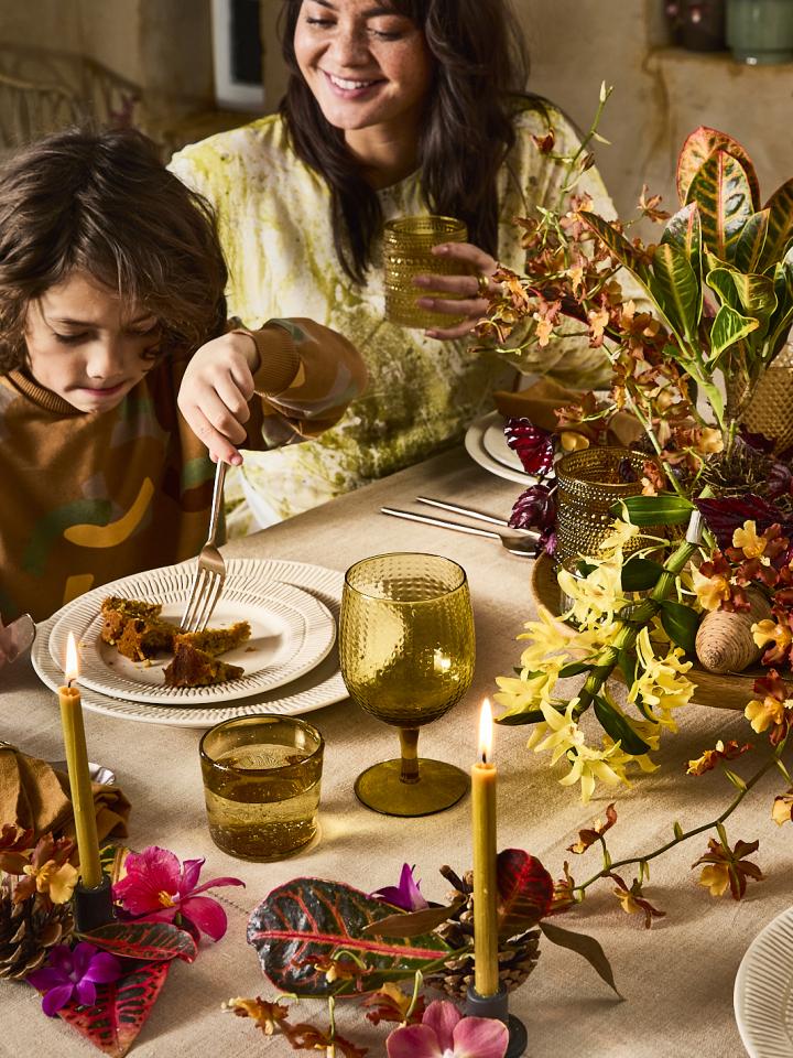 kersttafel decoratie kleur planten